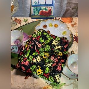 Lularoe TC2 Leggings Holly Bell Ribbon Print